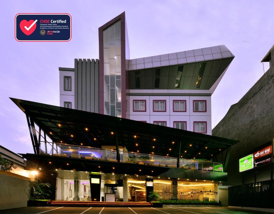 Oak Tree Urban Hotel Jakarta Exterior photo
