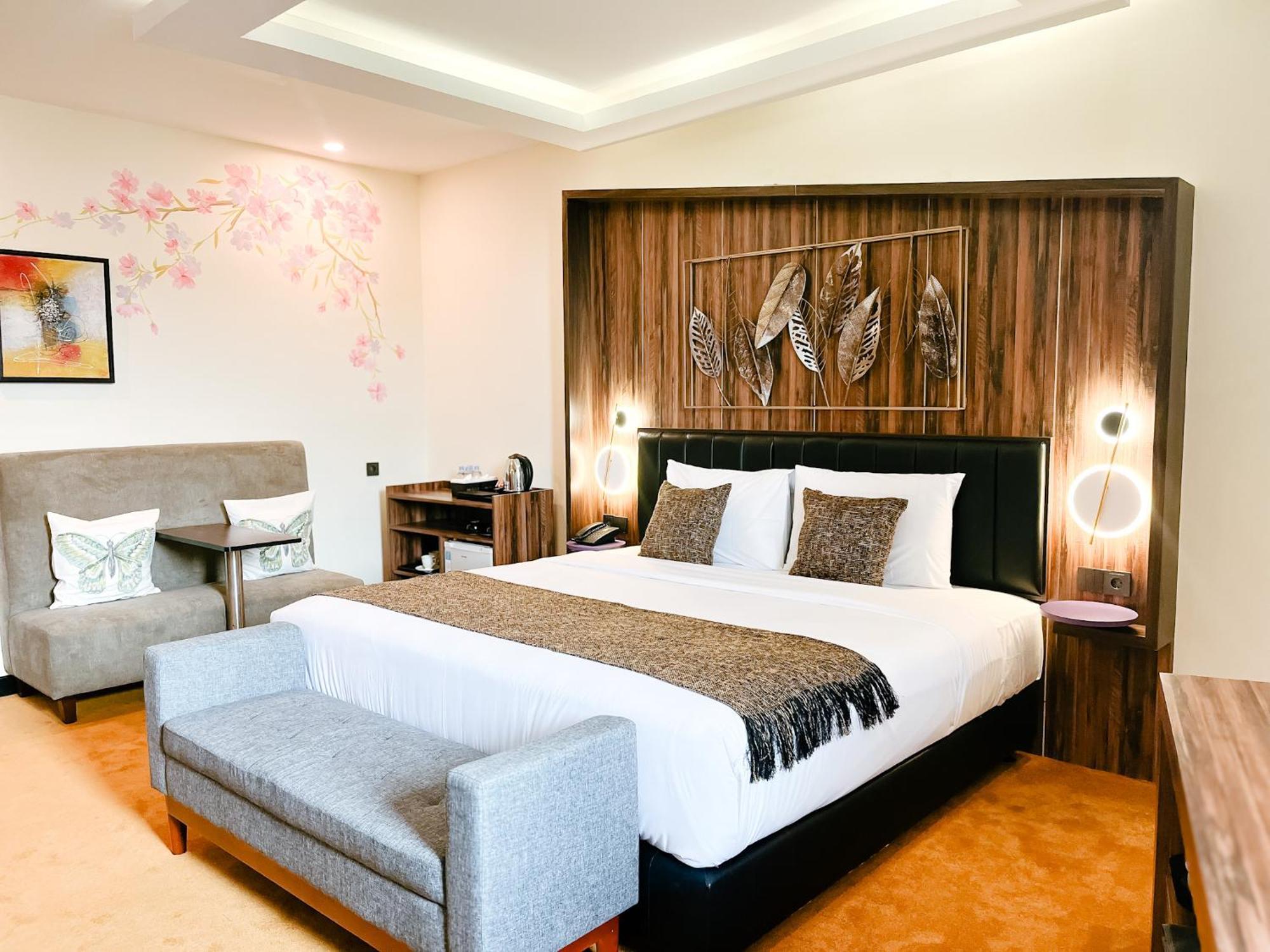 Oak Tree Urban Hotel Jakarta Exterior photo