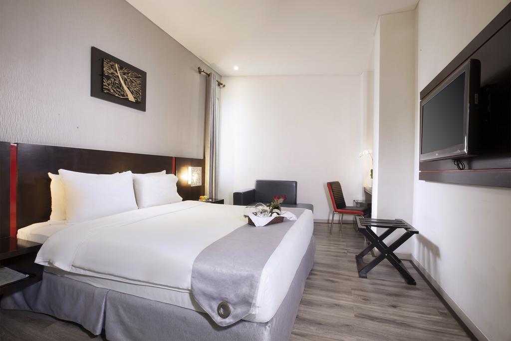 Oak Tree Urban Hotel Jakarta Exterior photo