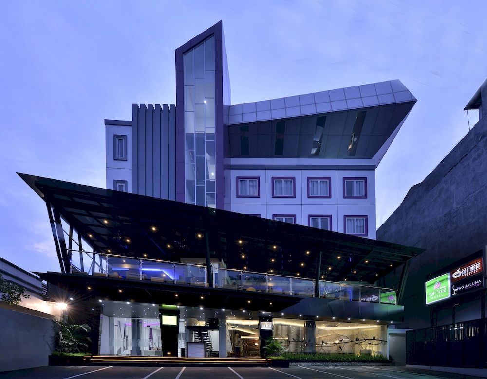 Oak Tree Urban Hotel Jakarta Exterior photo